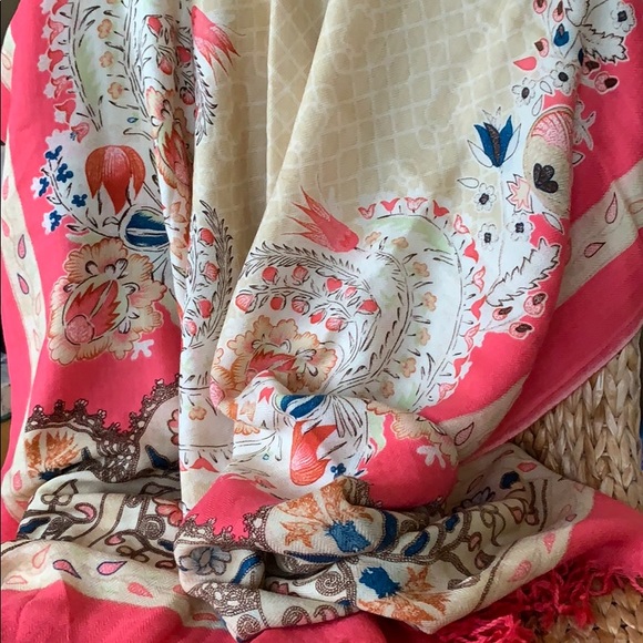 New XL Floral Print 100% soft wool Scarf Wrap - Picture 3 of 8